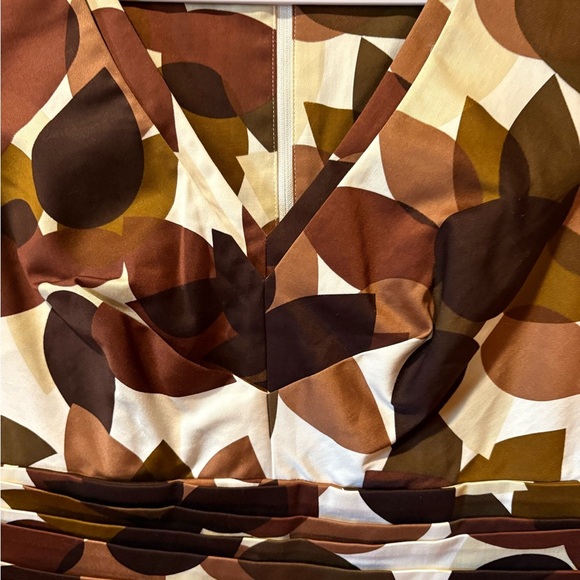 Calvin Klein Women's Brown Geometric Floral Sleeveless Dress size 8 NWT - Picture 3 of 10